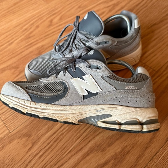 New Balance Gray and White Sneakers - Picture 3 of 16